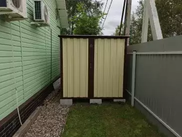 Хозблок для хозяйственных вещей в двойной расцветке в дер. Серково, г.о. Щелково, МО